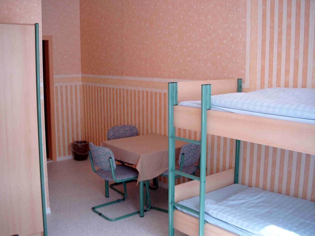 Internationales Gaestehaus Jena Rum bild